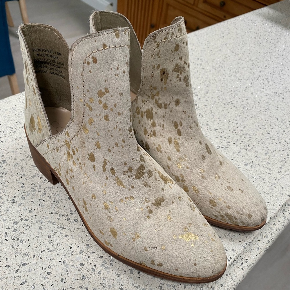 Matisse Cream and Gold Ankle Boots